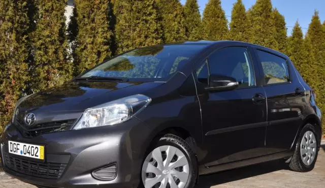 TOYOTA Yaris 1.33 Dual VVT-i (99 KM)