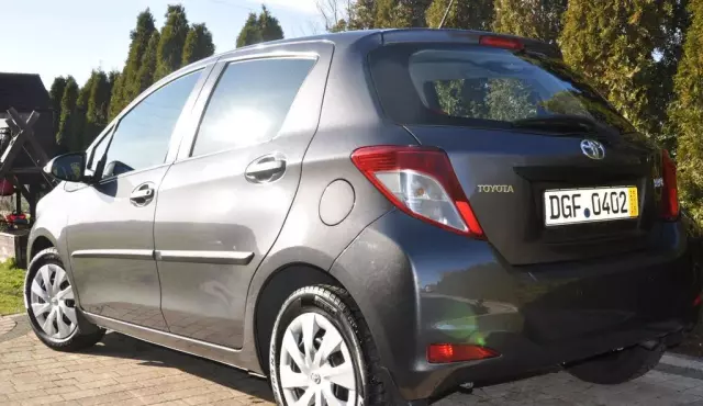 TOYOTA Yaris 1.33 Dual VVT-i (99 KM)