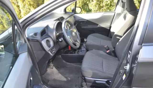 TOYOTA Yaris 1.33 Dual VVT-i (99 KM)