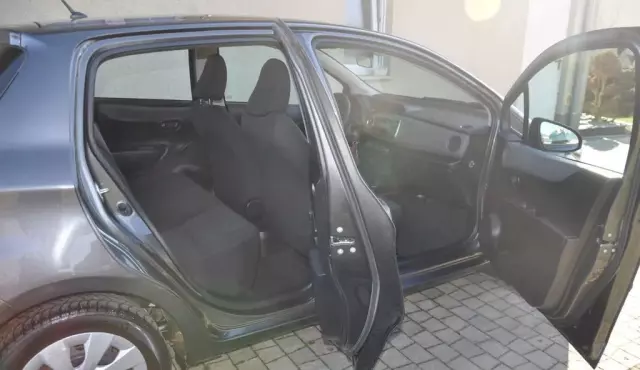 TOYOTA Yaris 1.33 Dual VVT-i (99 KM)