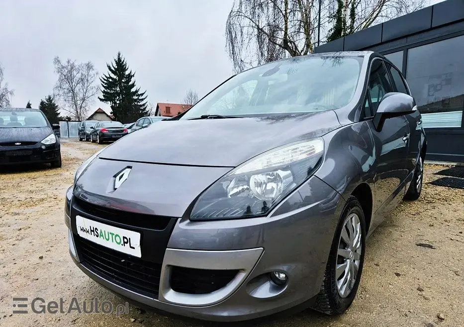 RENAULT Scenic 1.6 16V 110 TomTom Edition