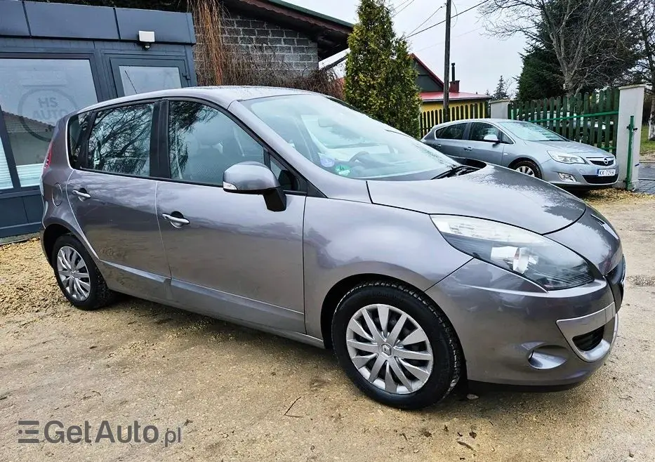 RENAULT Scenic 1.6 16V 110 TomTom Edition