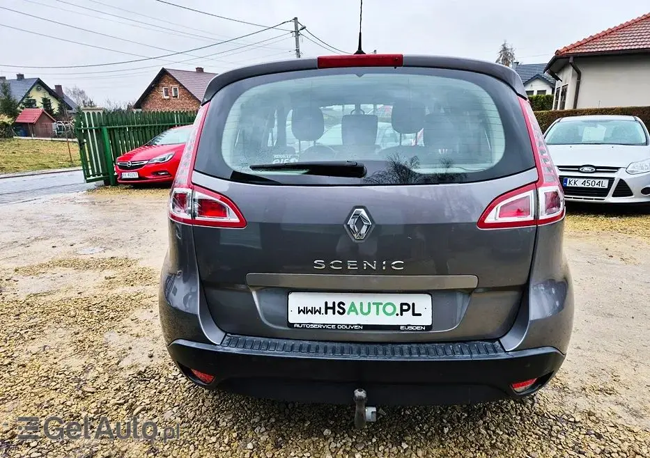 RENAULT Scenic 1.6 16V 110 TomTom Edition