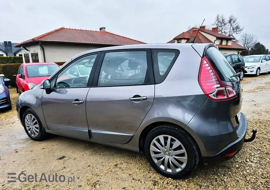 RENAULT Scenic 1.6 16V 110 TomTom Edition