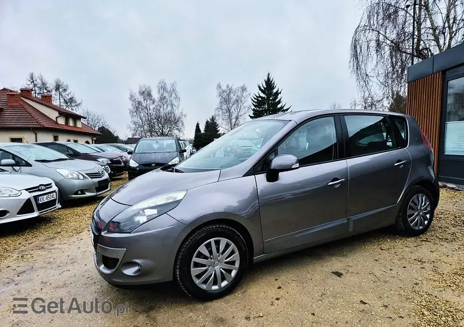 RENAULT Scenic 1.6 16V 110 TomTom Edition