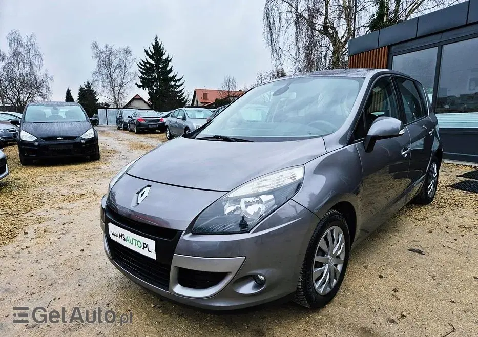 RENAULT Scenic 1.6 16V 110 TomTom Edition