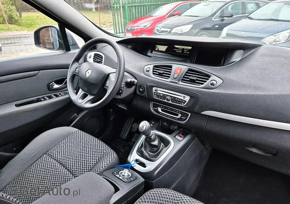 RENAULT Scenic 1.6 16V 110 TomTom Edition