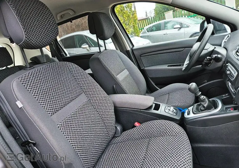 RENAULT Scenic 1.6 16V 110 TomTom Edition