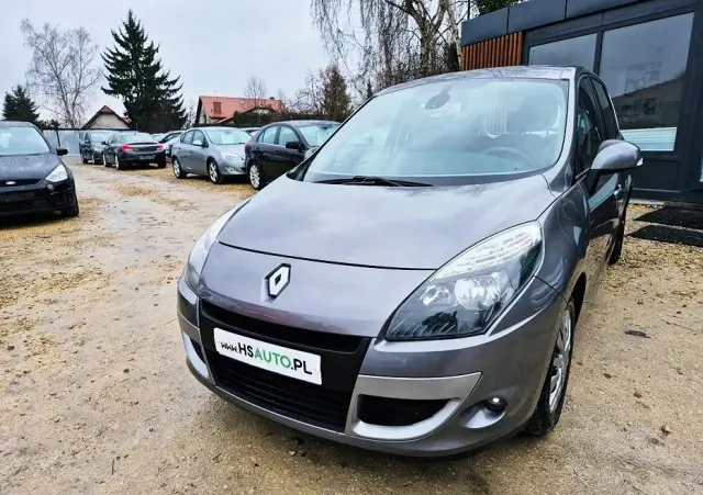 RENAULT Scenic 1.6 16V 110 TomTom Edition