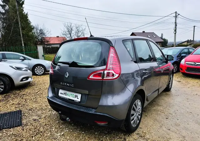 RENAULT Scenic 1.6 16V 110 TomTom Edition