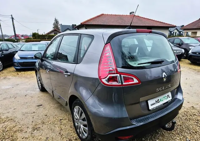 RENAULT Scenic 1.6 16V 110 TomTom Edition