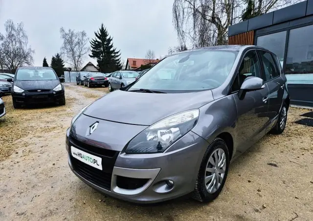 RENAULT Scenic 1.6 16V 110 TomTom Edition