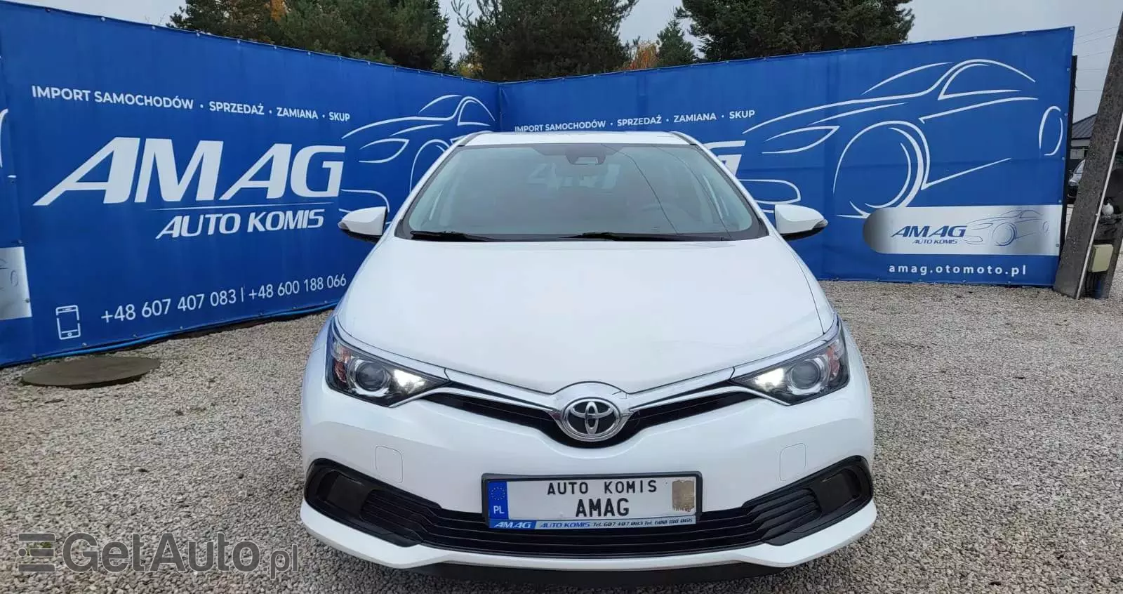 TOYOTA Auris 