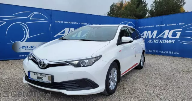 TOYOTA Auris 
