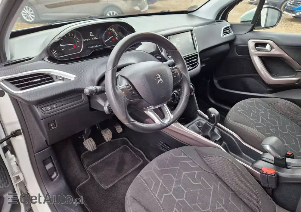 PEUGEOT 2008 PureTech 82 Urban Move