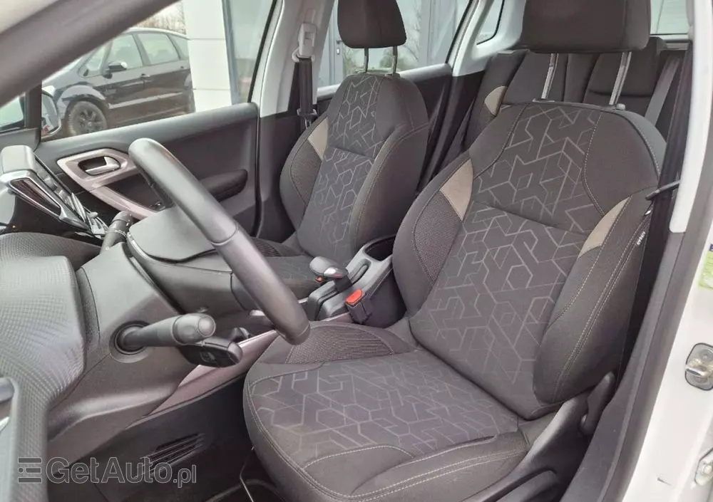 PEUGEOT 2008 PureTech 82 Urban Move