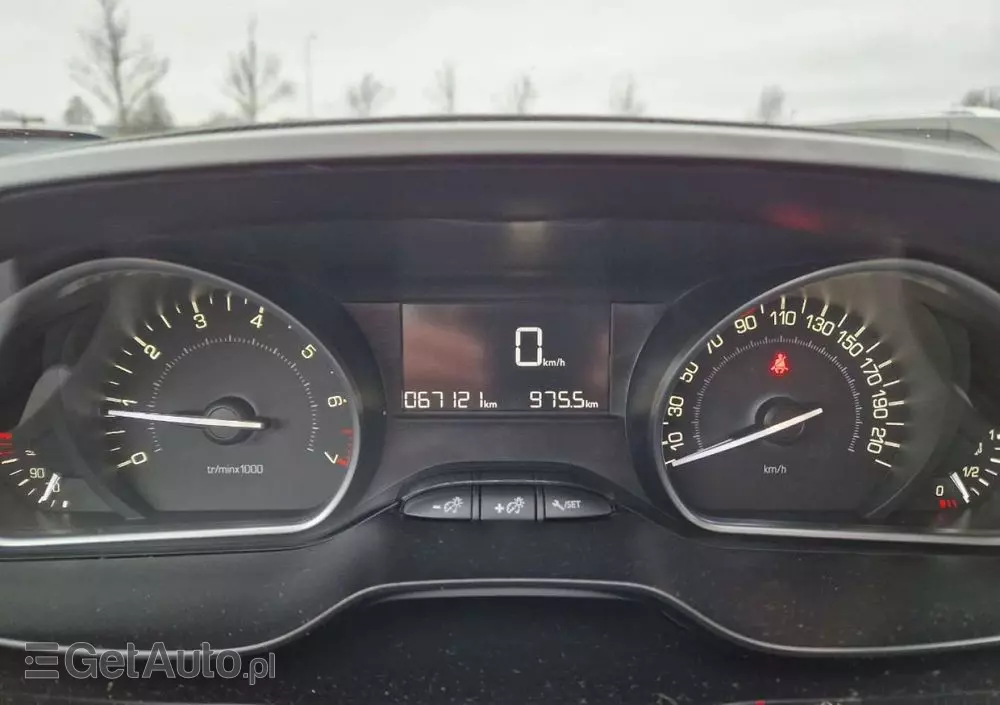 PEUGEOT 2008 PureTech 82 Urban Move