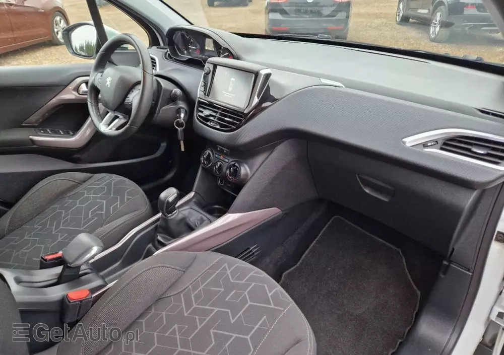 PEUGEOT 2008 PureTech 82 Urban Move