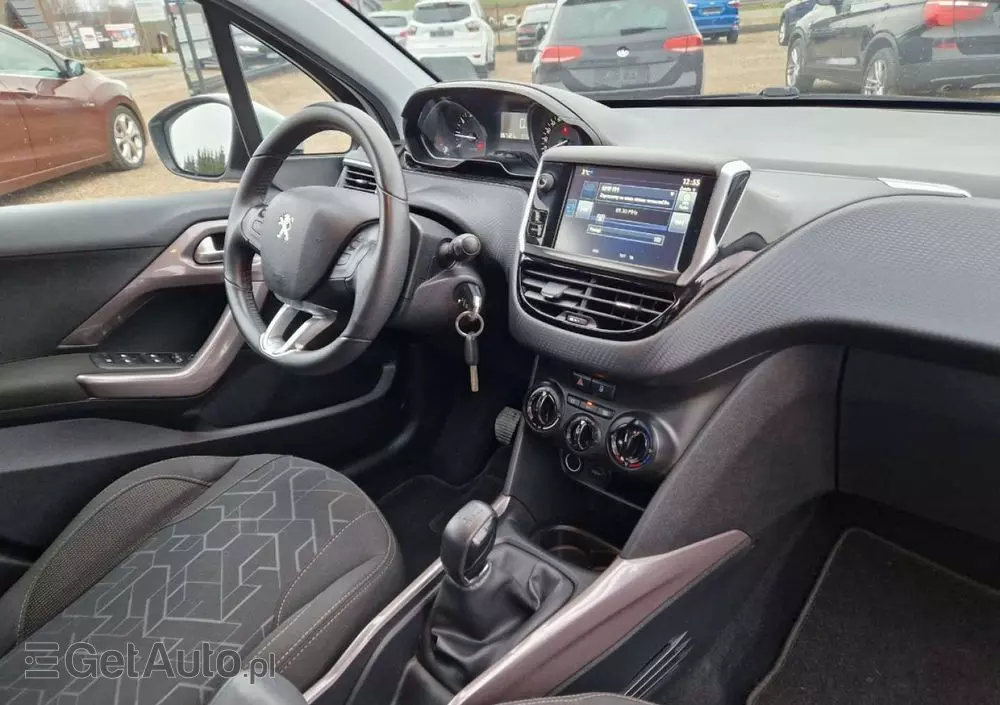 PEUGEOT 2008 PureTech 82 Urban Move