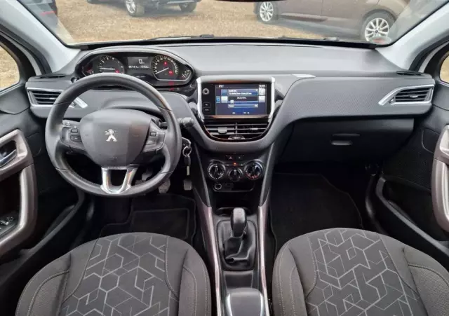 PEUGEOT 2008 PureTech 82 Urban Move