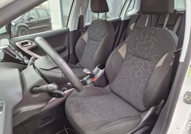 PEUGEOT 2008 PureTech 82 Urban Move