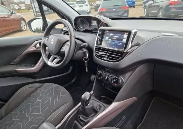 PEUGEOT 2008 PureTech 82 Urban Move