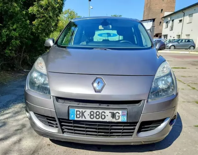 RENAULT Scenic 
