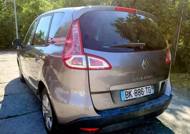 RENAULT Scenic 