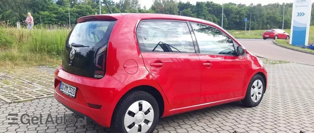 VOLKSWAGEN Up! 