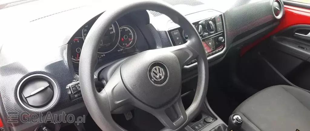 VOLKSWAGEN Up! 
