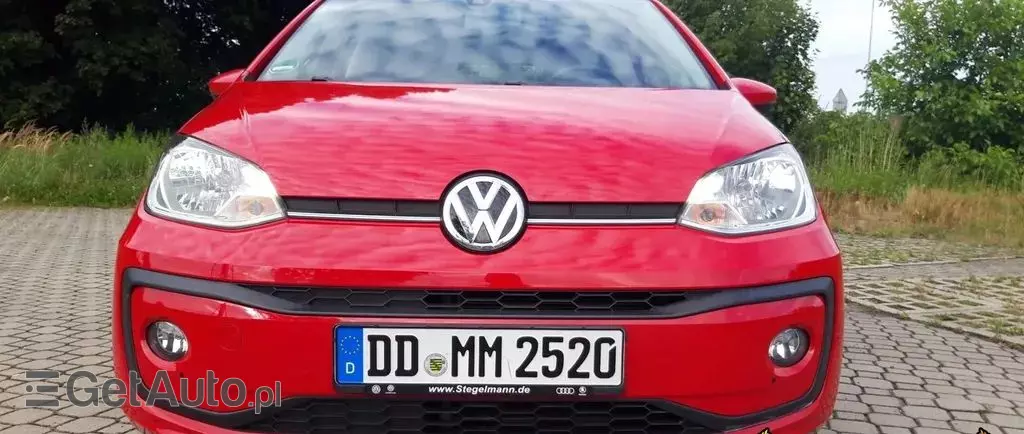 VOLKSWAGEN Up! 
