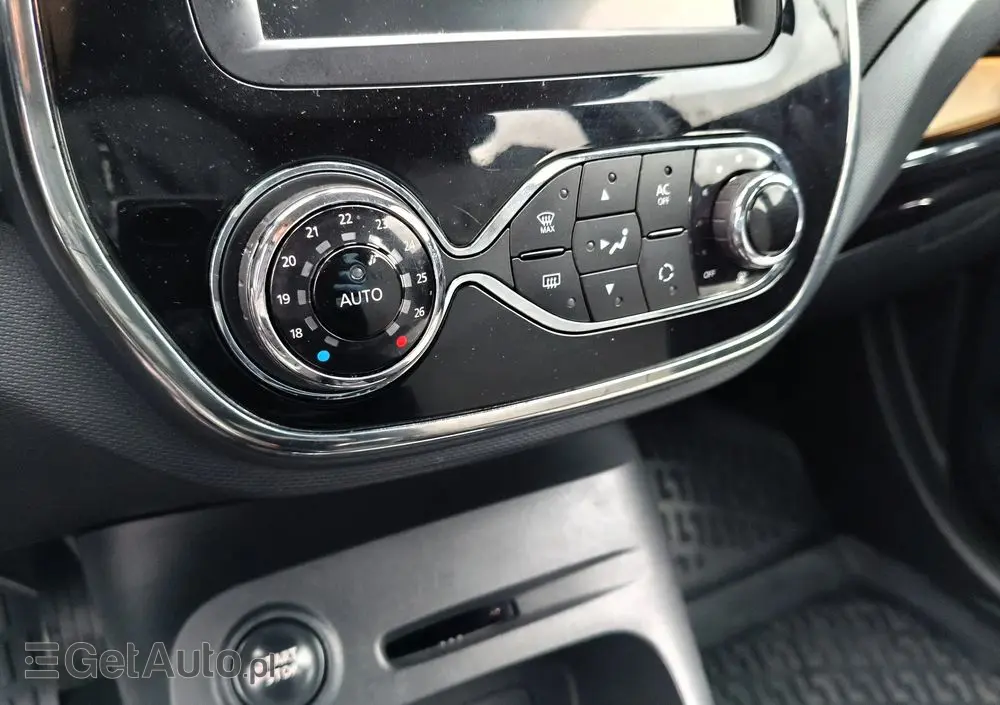 RENAULT Captur ENERGY TCe 90 Start&Stop Luxe