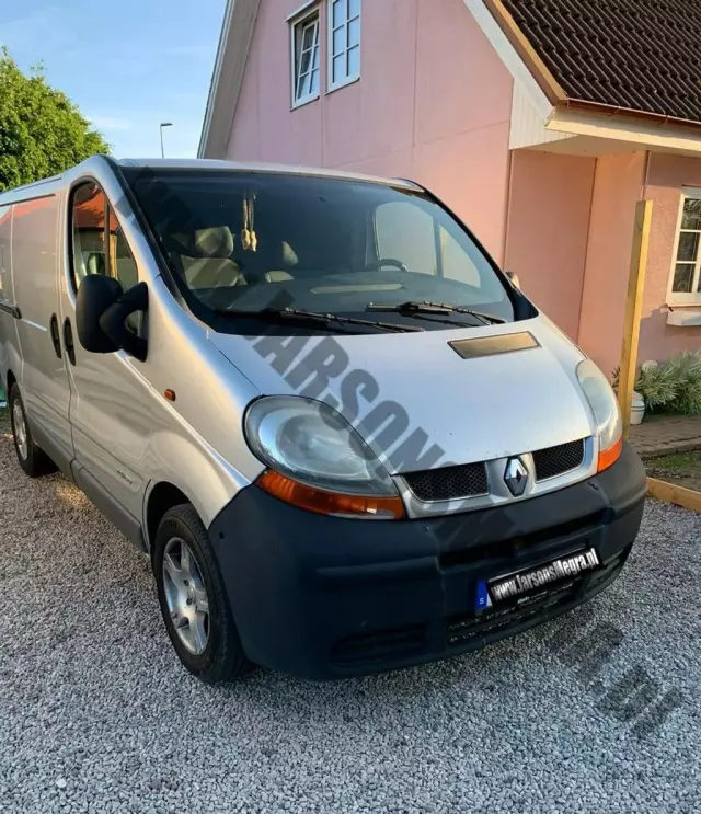 RENAULT Trafic 