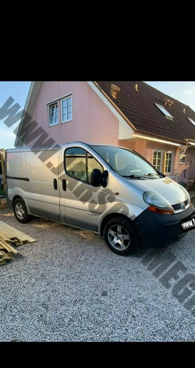 RENAULT Trafic 