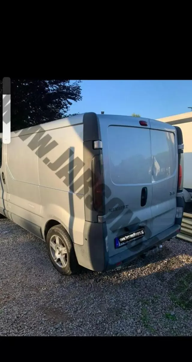 RENAULT Trafic 