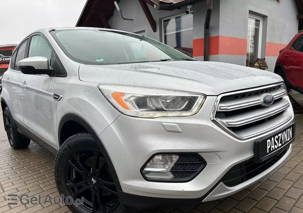 FORD Kuga 1.5 EcoBoost 2x4 Black & Silver