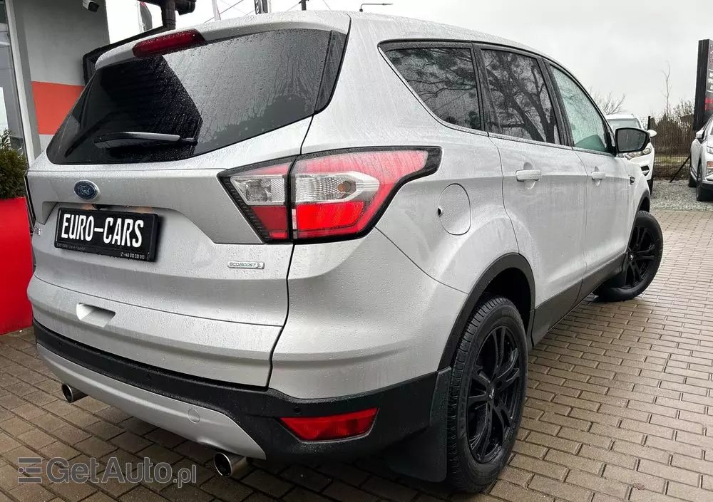 FORD Kuga 1.5 EcoBoost 2x4 Black & Silver