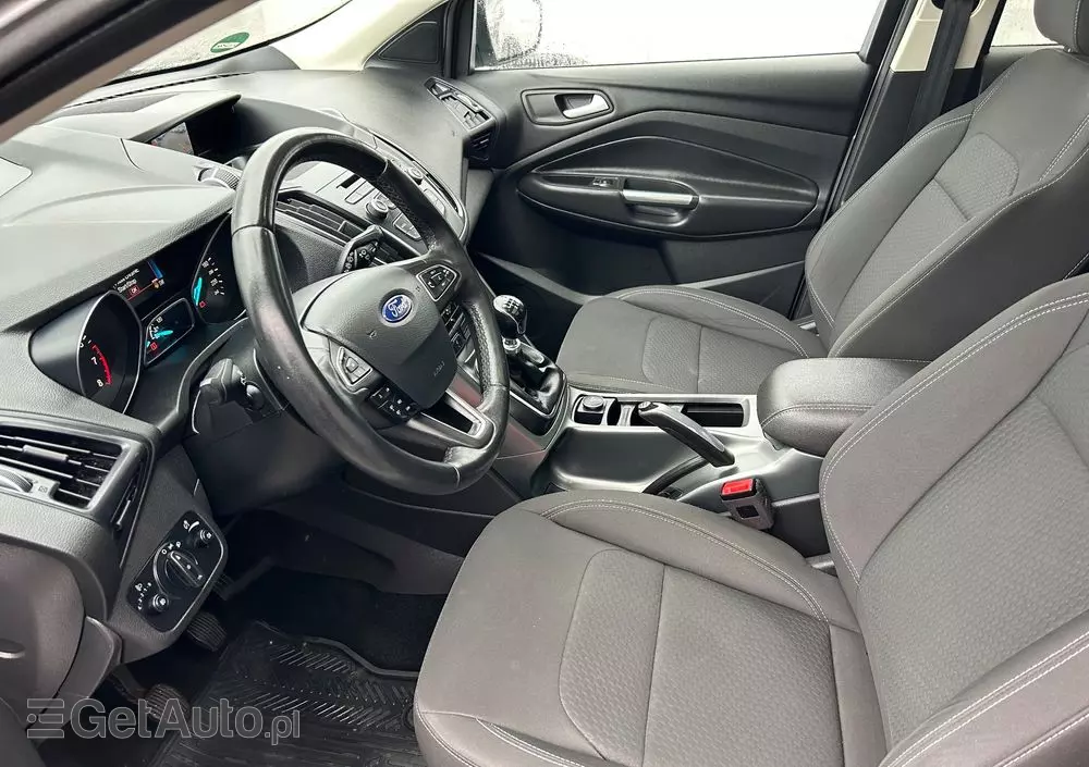 FORD Kuga 1.5 EcoBoost 2x4 Black & Silver