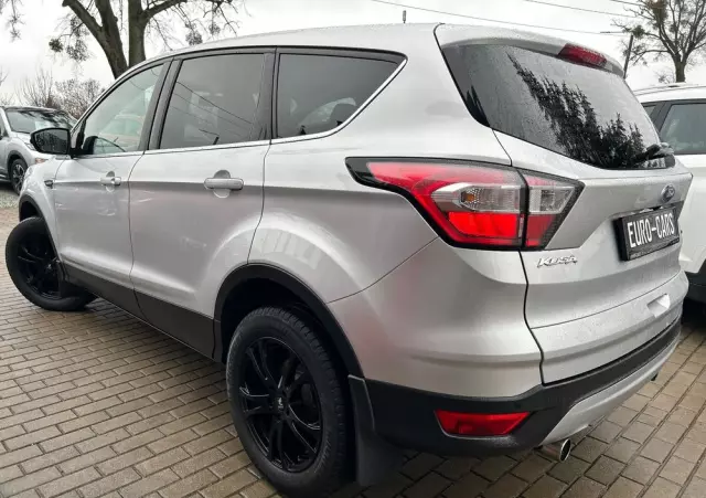 FORD Kuga 1.5 EcoBoost 2x4 Black & Silver