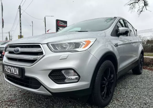 FORD Kuga 1.5 EcoBoost 2x4 Black & Silver