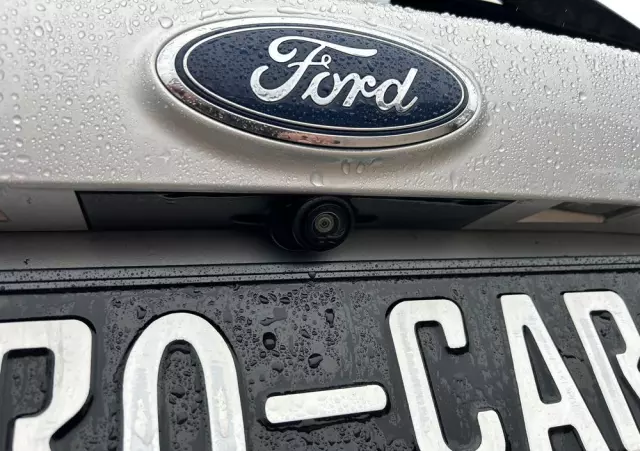 FORD Kuga 1.5 EcoBoost 2x4 Black & Silver