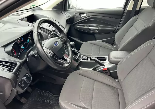 FORD Kuga 1.5 EcoBoost 2x4 Black & Silver