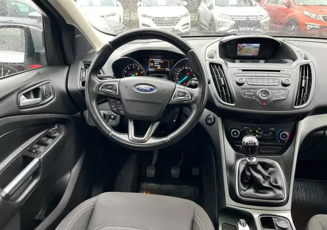 FORD Kuga 1.5 EcoBoost 2x4 Black & Silver