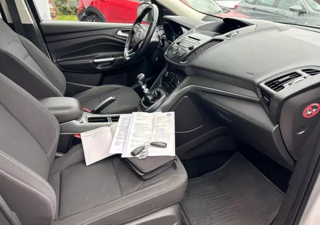 FORD Kuga 1.5 EcoBoost 2x4 Black & Silver