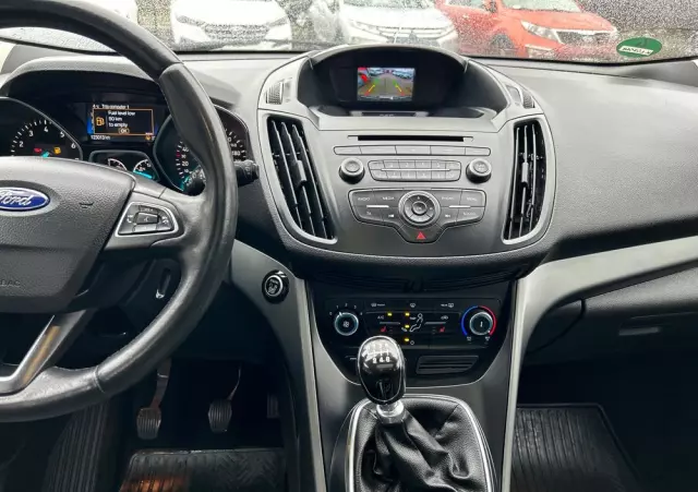 FORD Kuga 1.5 EcoBoost 2x4 Black & Silver