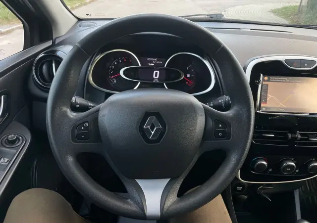 RENAULT Clio TCe 90 Dynamique