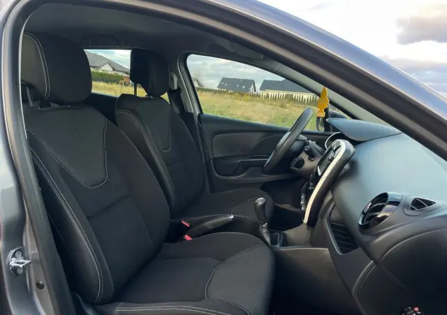 RENAULT Clio TCe 90 Dynamique