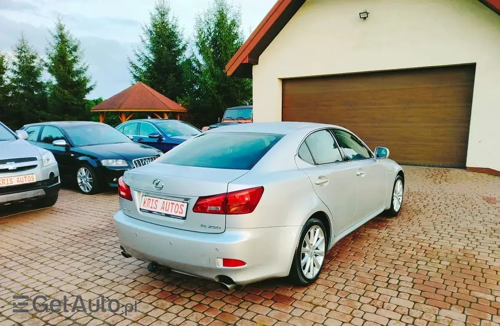 LEXUS IS 