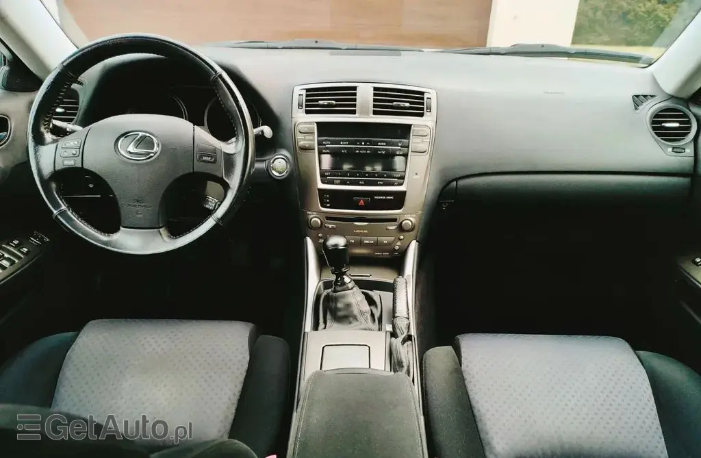LEXUS IS 