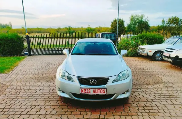 LEXUS IS 